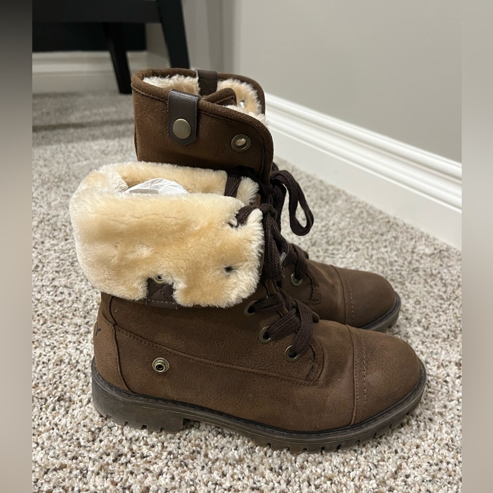Roxy Brown Boots